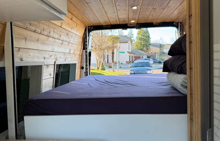 Another sleeping area when the bunk bed (full
size) is lowered via an actuator lift