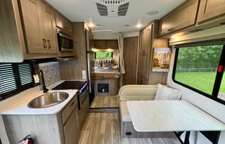 RV Queen's New 2025 "Cubby" easy Class C!
