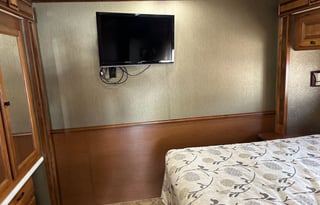 * 2013 Tiffin Allegro Open Road qba with BUNKS *