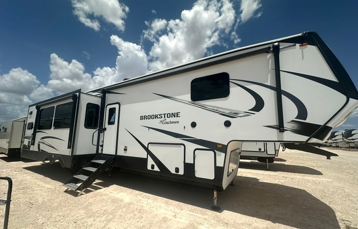 Brookstone Diamond Rv 42.0 Brookstone 374RK Fifth Wheel | RVshare