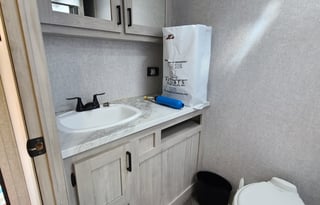 2022 EAST TO WEST Della Terra 261RB