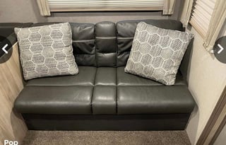 2021 Catalina Legacy Edition Floorplan: 263BHSCK