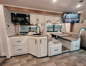 Thor Motor Coach Chateau 31E