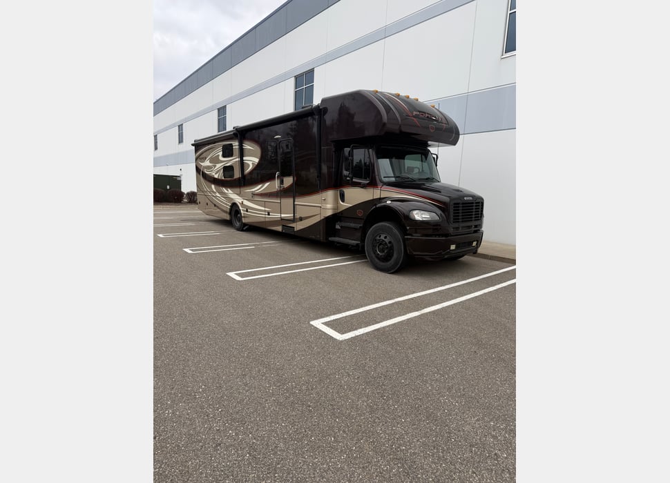 Class C Motor Home rentals in Rochester Hills