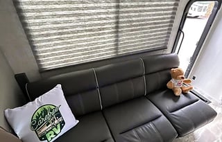 Conquest Medium Easy to Drive Class C