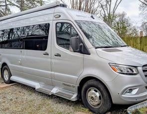 Pleasure-Way Plateau TS