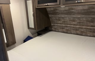 2022 Keystone RV Cougar Half-Ton 29RLSWE