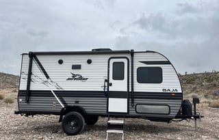 Ultimate RV with Solar and lots of Upgrades