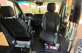 2020 Winnebago Revel 44E - Elvis is on the road!