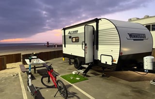 2025 Winnebago • Modern, Easy Tow • Sleeps 5