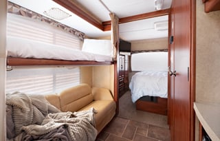 The Deca-Nomad TribeWagon: Climate Comfortable!