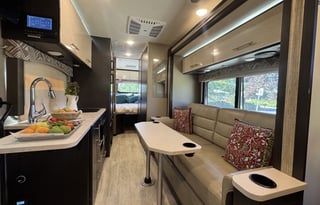 2020 Thor 25' Axis Motorcoach with eBike option