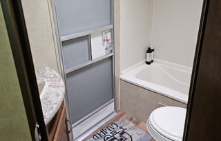 RV - 6 Miles to Bethel Woods set up on sheep farm