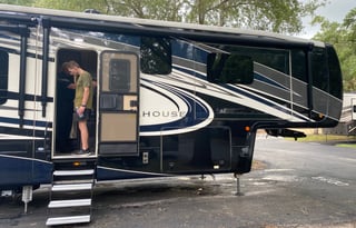 2021 DRV Luxury Suites FullHouse JX450