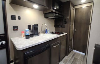 The Rolling Cabin, Sleeps 4 (Free insurance)