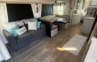 Cozy Shore Stays at its best!