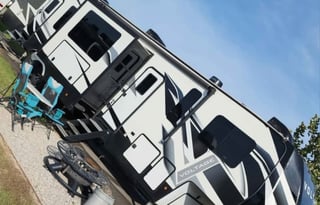 2021 Dutchmen RV Voltage 3915