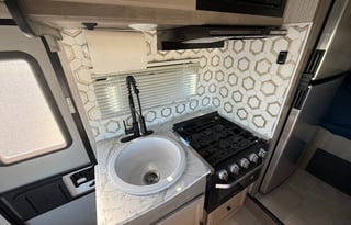 Sleep 6 - Luxury Family Fun RV Coachmen