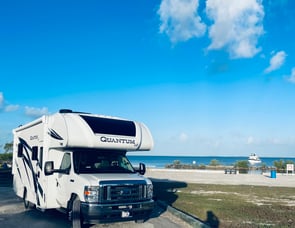 Thor Motor Coach Quantum LC22