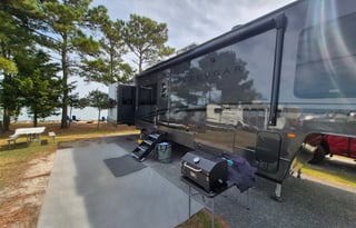 2025 Keystone Cougar Midnight Edition Fifth Wheel