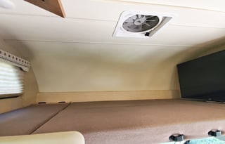 Thor Motor Coach Four Winds 24 Ft.- EARLY PICK UP