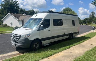 Biggski Camper Van