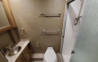 HAPPY GLAMPER RV RENTAL