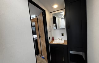 (NEW) Luxury Camper, with Delivery and set up!!!