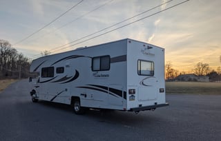 2014 Chevy RV of Altoona- Super Clean!