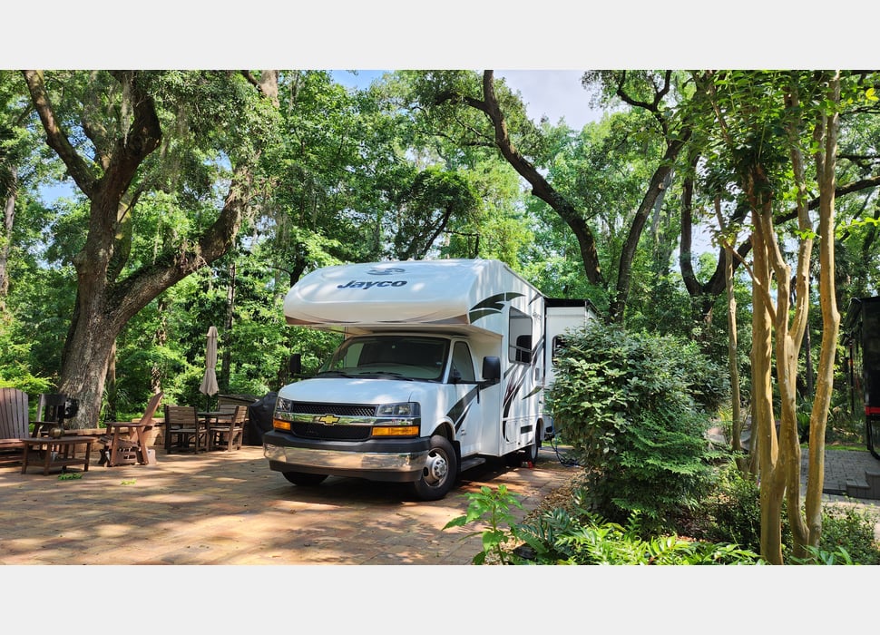 Class C Motor Home rentals in Ladson