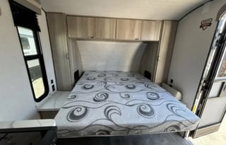 2025 Wildwood Wanderer Light Sleeps 6 double bunks
