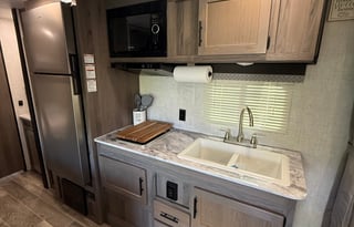 Brand NEW RV! 2021 Gulf Stream 24BH W Solar