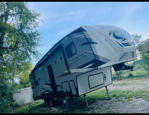 Forest River RV Cherokee Arctic Wolf 287BH