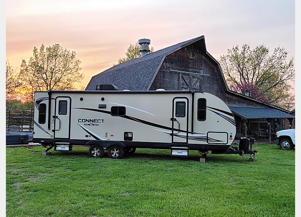 Travel Trailer rentals in Lebo