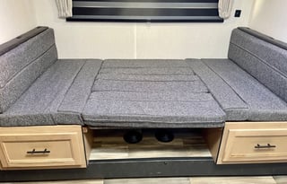 JJ’s Family Getaway Camper Rental