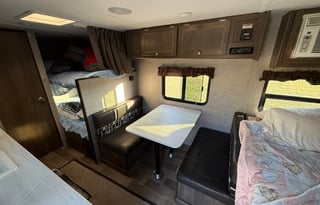 2019 Dutchmen RV Coleman Lantern