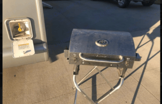 Class A Winnebago Adventurer - OMNE1021