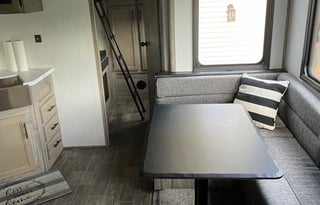 2021 Arctic Wolf fifth wheel