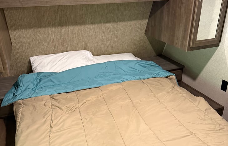 Master suite with queen bed.