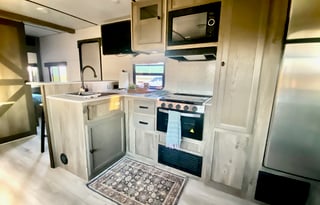 2022 Forest River RV Surveyor Legend 276BHLE