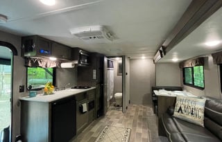 2020 Dutchmen RV Coleman Lantern LT Series 18FQ