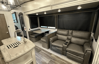 "Hill Country Cougar" Keystone Cougar 368MBI