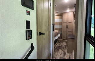 Raptor Retreat|King Bed| 1.5 baths|Sleeps 7