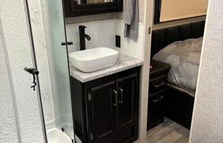 Greyhawk 31F – Luxury Family RV with Bunks