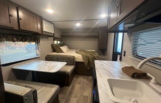 2019 Keystone Hideout 21.5'