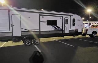 2022 Palomino Puma 33THDS