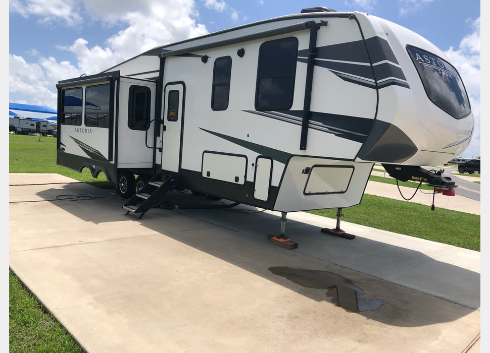 Fifth Wheel rentals in Mission