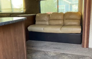 Lone Pine Prowler Bunkhouse