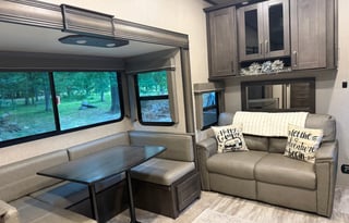 2021 Fifth Wheel with 2 Slide Outs