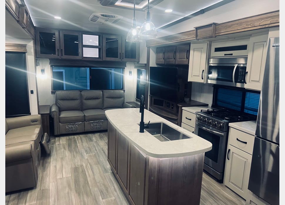 Fifth Wheel rentals in Joliet